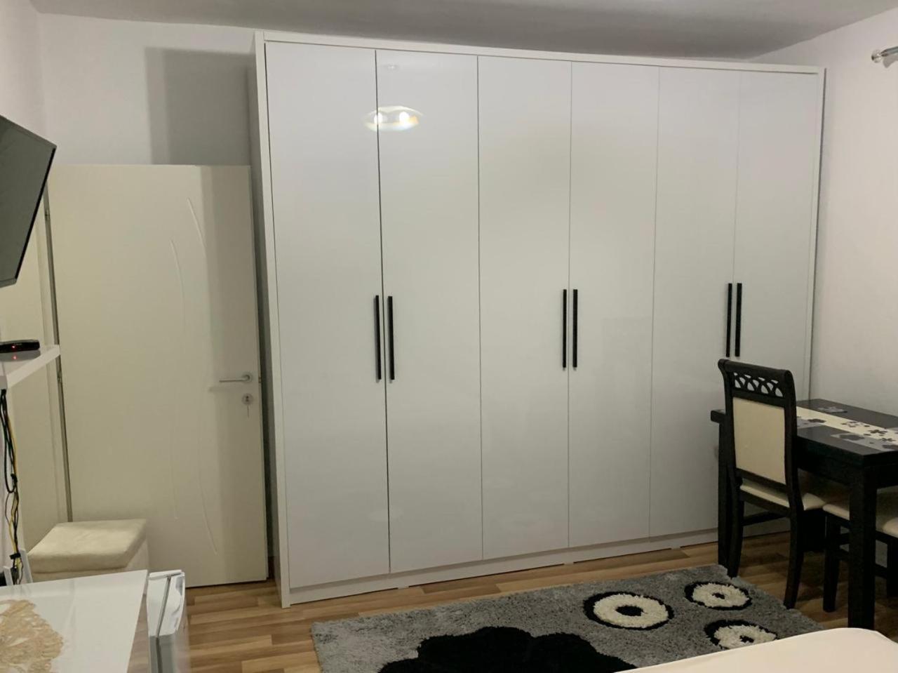 Ferienwohnung Flat In Berat'S Center Exterior foto